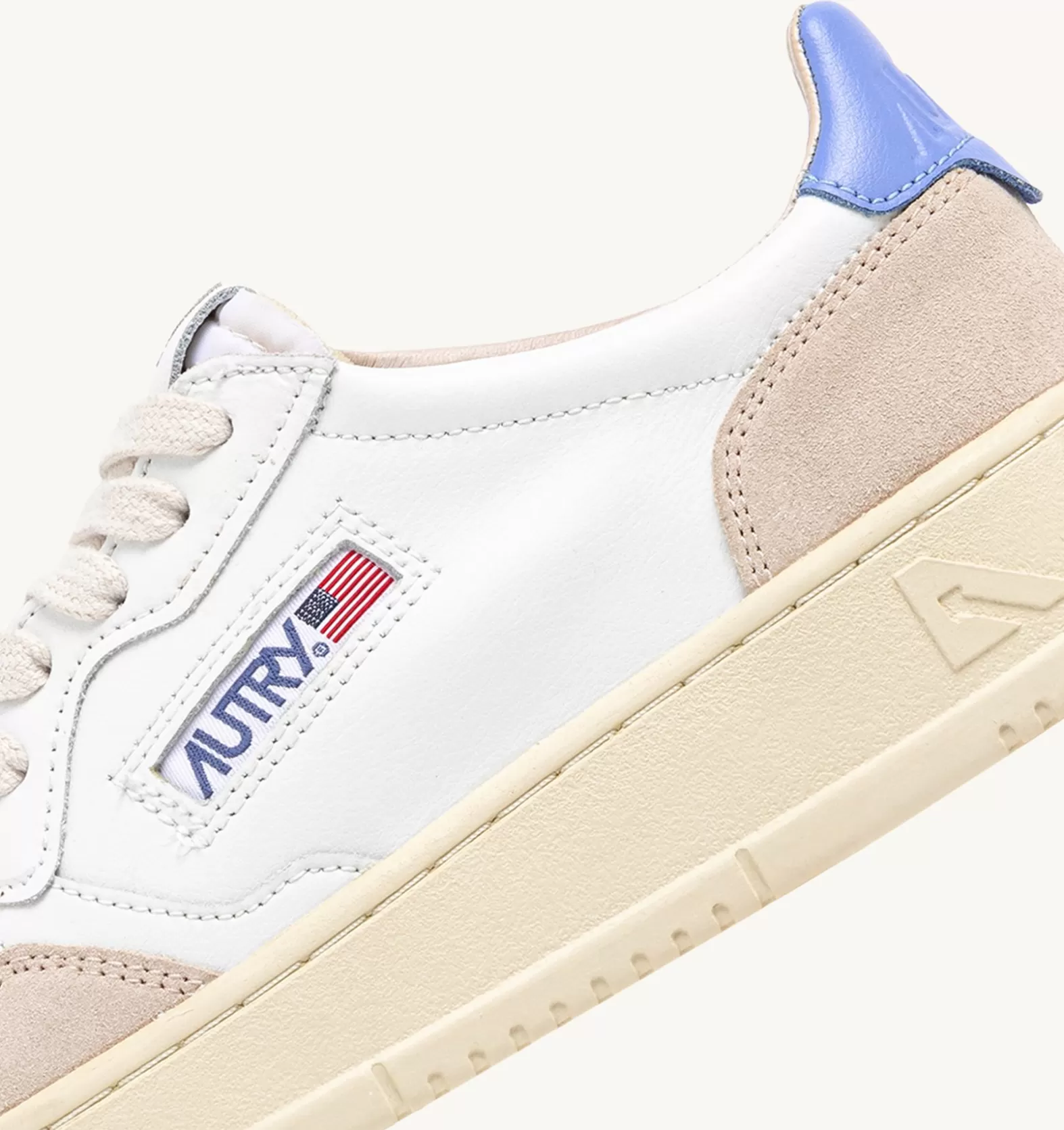 Medalist^AUTRY Medalist Low Sneakers In Leather White And Azure And Suede Beige