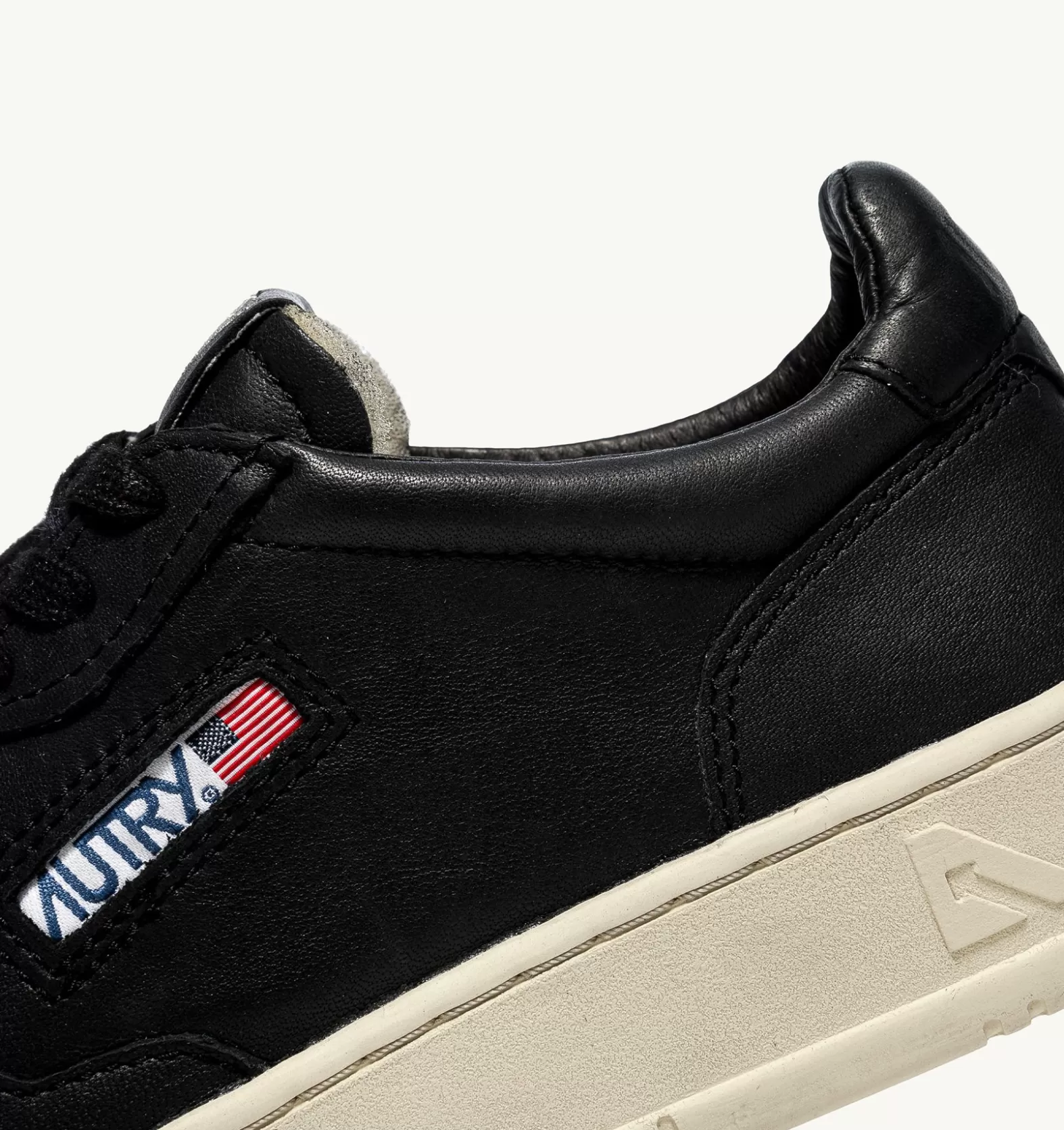 Medalist^AUTRY Medalist Low Sneakers In Soft Goatskin Color Black