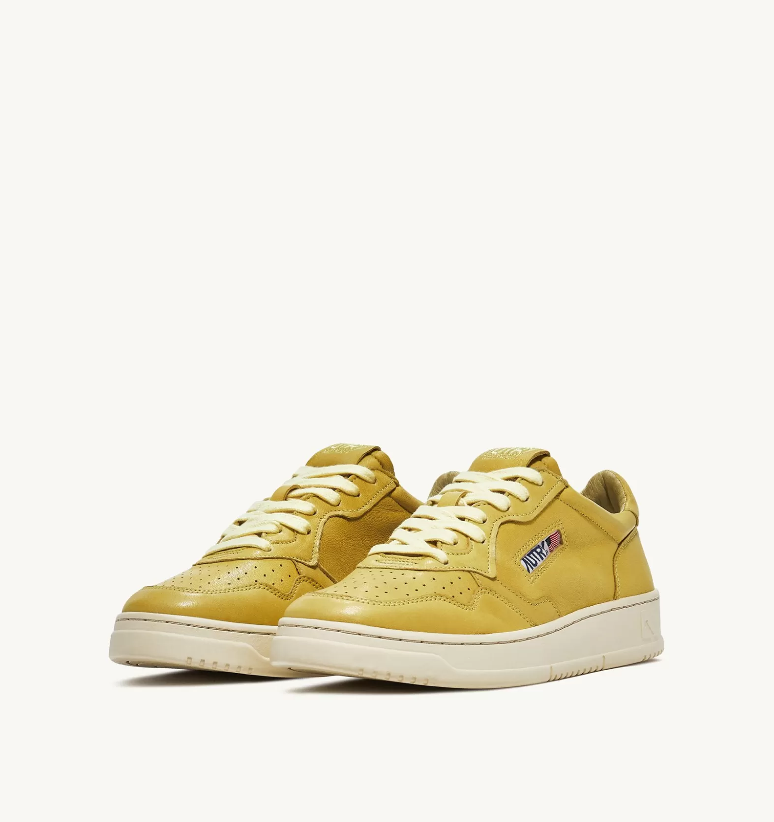 Medalist^AUTRY Medalist Low Sneakers In Soft Goatskin Color Iris Yellow