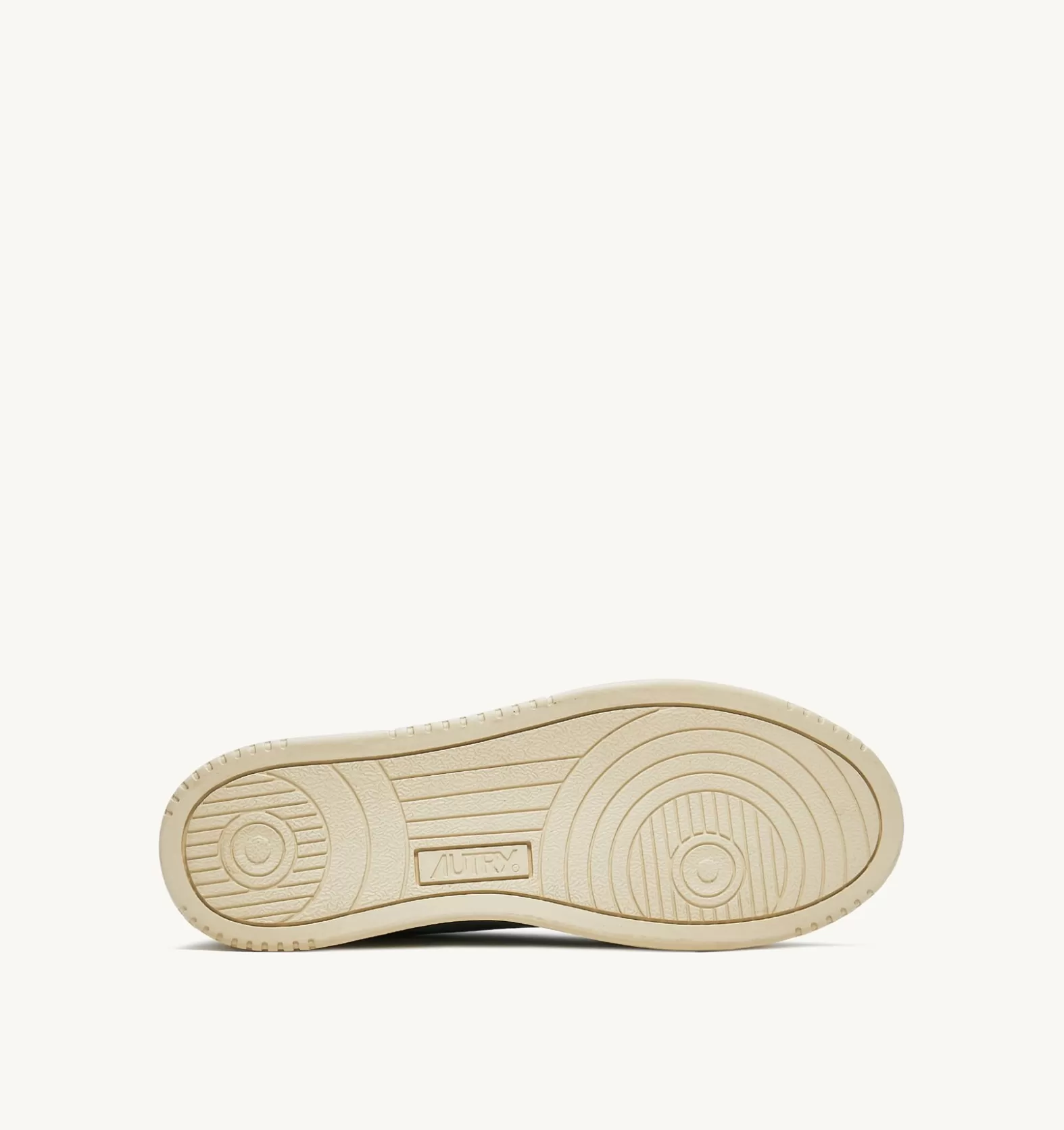 Medalist^AUTRY Medalist Low Sneakers In Soft Goatskin Color Shell