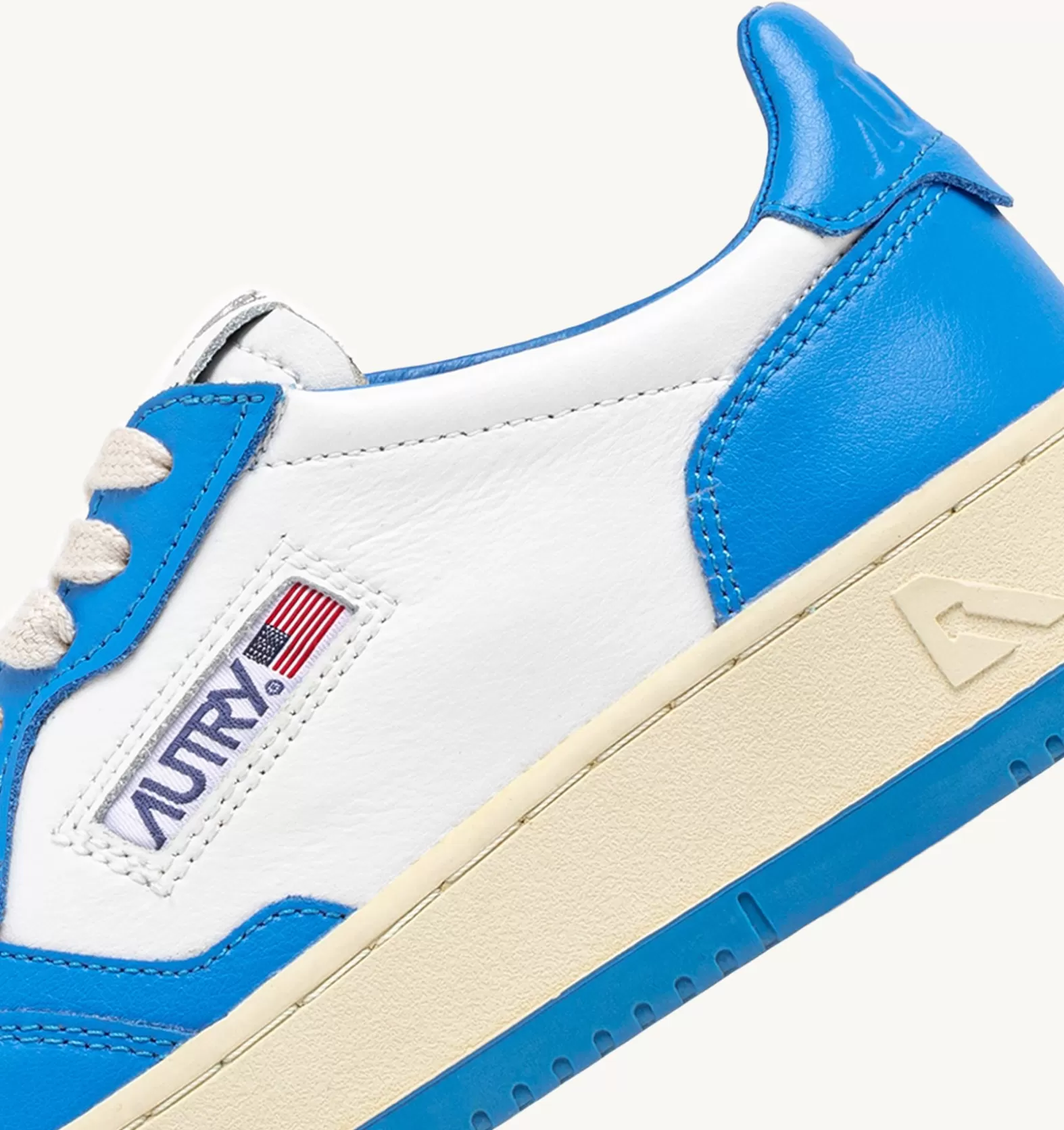 Medalist^AUTRY Medalist Low Sneakers In Two-Tone Leather Color White And Azure